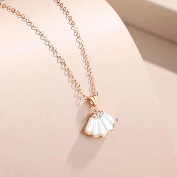 Dây Chuyền Nữ Lili Jewelry Đính Đá CZ Hình Chiếc Váy Cách Điệu LILI_494226 Màu Vàng Hồng