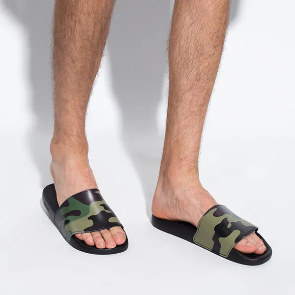 Dép Nam Burberry BBR Black Rubber Slides 8042712 Màu Xanh Đen Size 40