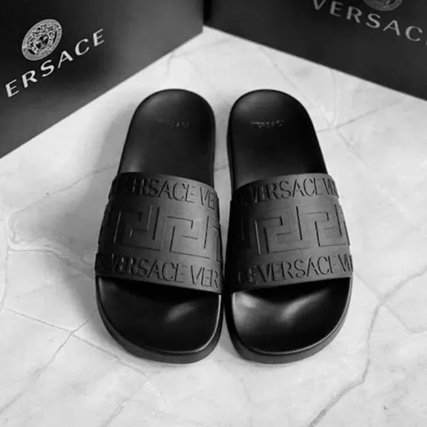 Dép Nam Versace La Greca Logo In Black 1006272 Màu Đen Size 42