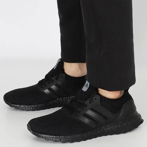 Giày Thể Thao Adidas Ultraboost 5 DNA GV8745 Màu Đen Size 39
