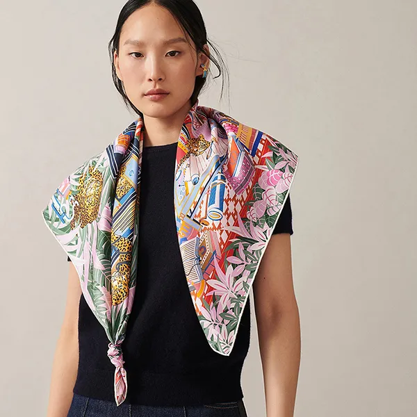 Khăn Hermès Les Douze Leopards Double Face Scarf 90 Rose / Bleu Ciel / Rouge Phối Màu - Thời trang - Vua Hàng Hiệu