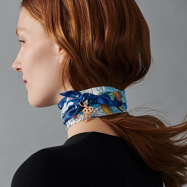 Khăn Nữ Hermès Sur Mon Nuage Twilly Marine Clair / Ciel / Multicolore Màu Xanh Dương