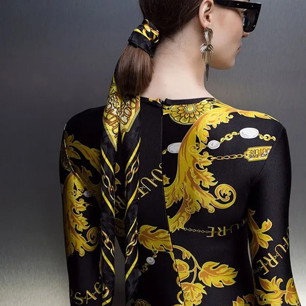 Khăn Nữ Versace Jeans Couture Silk Scarf With Print 75HA7H10ZG200 Màu Đen Vàng