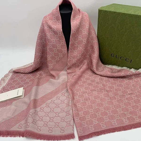 Khăn Quàng Cổ Gucci Wool Scarf Logo GG Jacquard Print Màu Hồng - Thời trang - Vua Hàng Hiệu
