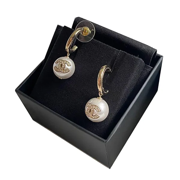 Khuyên Tai Nữ Chanel Pearl Hoop Earrings Màu Trắng/Vàng Gold - Trang sức - Vua Hàng Hiệu