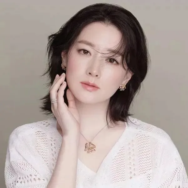 Phấn Phủ Trang Điểm Whoo Gongjinhyang Mi Two Way Pact SPF30/PA++ #02 (Mẫu Mới) SUM37 - Trang điểm - Vua Hàng Hiệu