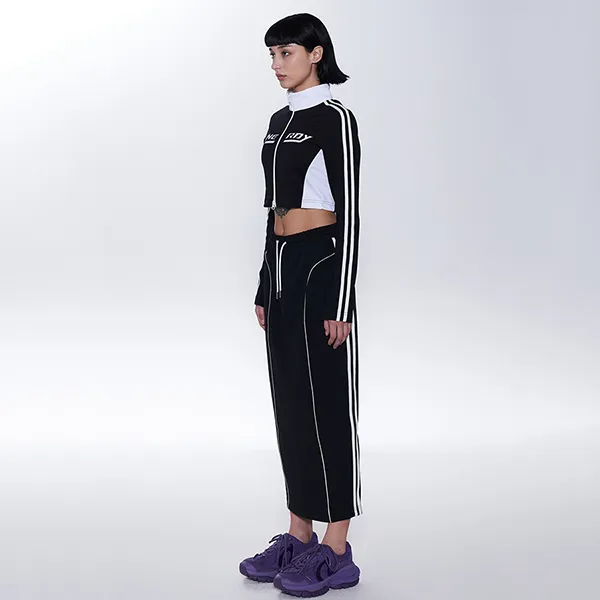 Set Áo + Chân Váy Nữ Nerdy Crop Track Màu Đen