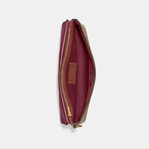 Túi Cầm Tay Nữ Coach CC486 Wyn Clutch In Colorblock Signature Canvas Màu Nâu Đỏ