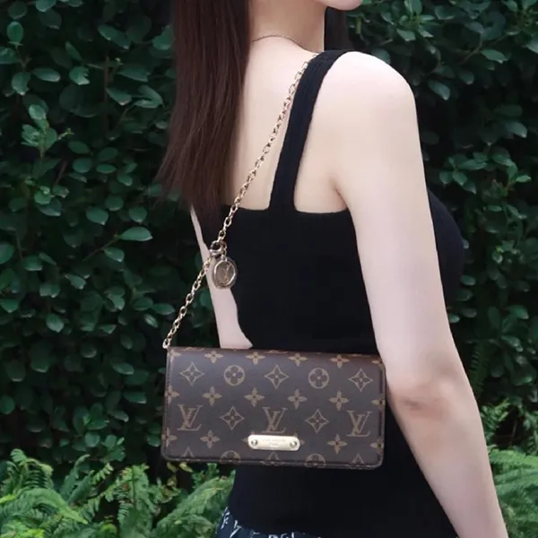 lv wallet on chain lily