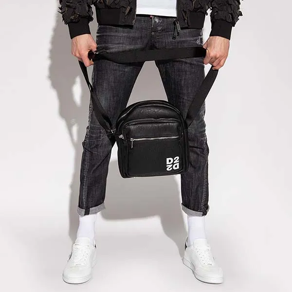 Túi Đeo Chéo Nam Dsquared2 Black Leather With Logo Printed CBM003316805228 Màu Đen