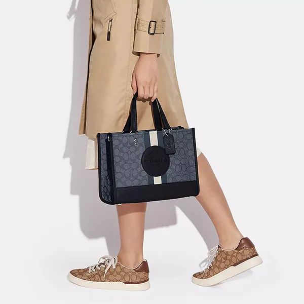 Túi Tote Coach 30 Dempsey Carryall In Signature Jacquard With Stripe And Coach Patch Màu Xanh Navy