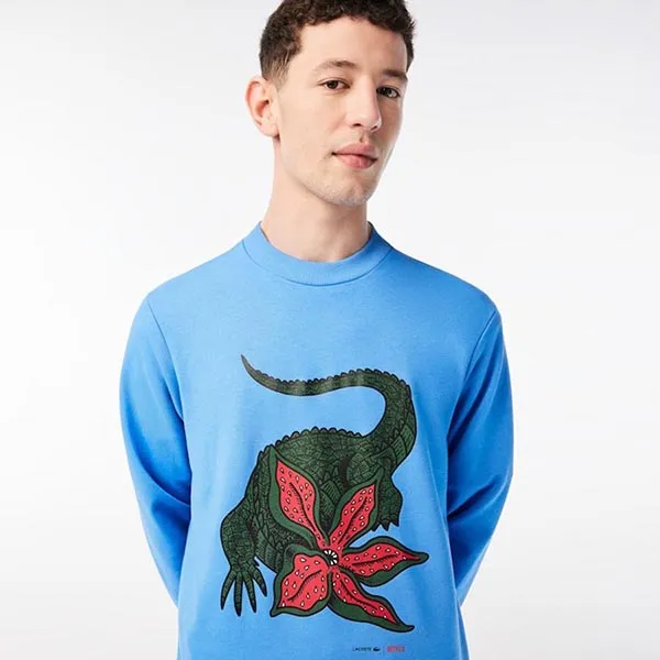Áo Nỉ Sweater Nam Lacoste Netflix Organic Cotton Fleece Print Màu Xanh Blue