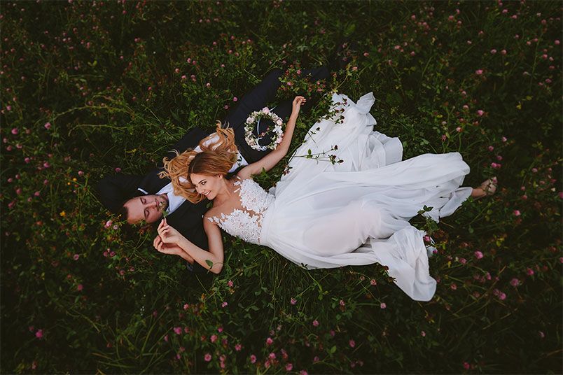 15+ cách tạo dáng chụp ảnh cưới đẹp, đơn giản cho cặp đôi - 7