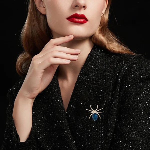 Cài Áo Nữ Meri Blue Spider BR598 Màu Xanh Blue