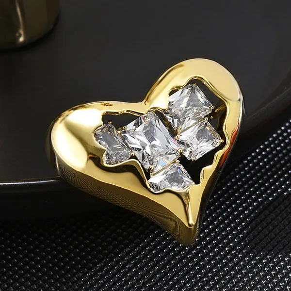 Cài Áo Nữ Meri Hearty BR590 Màu Vàng
