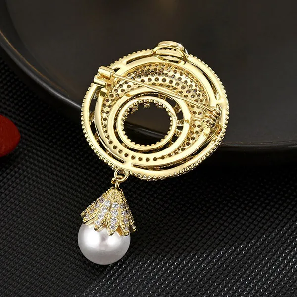 Cài Áo Nữ Meri Vòng Đá Ngọc Trai Baroque Sang Trọng BR651 Màu Vàng