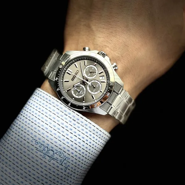 Đồng Hồ Nam Seiko Spirit Quartz Chronograph Watch SBTR026 Màu Bạc