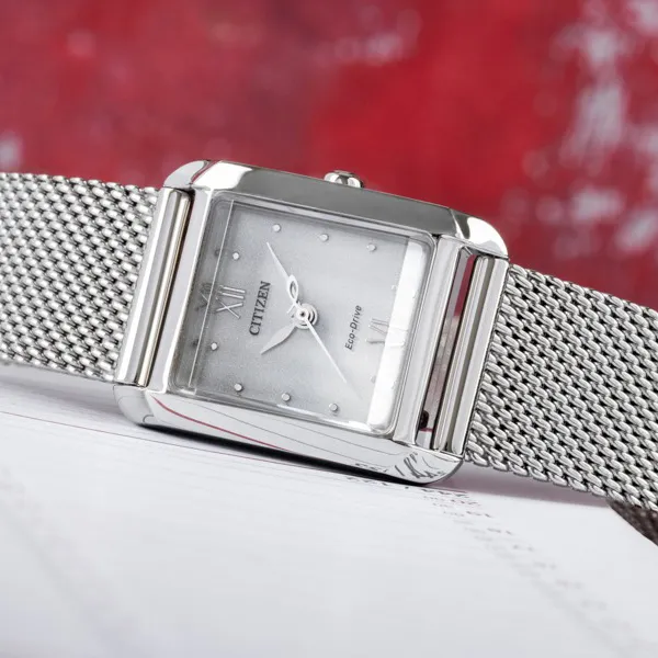 Đồng Hồ Nữ Citizen Eco-Drive EW5590-62A Màu Bạc