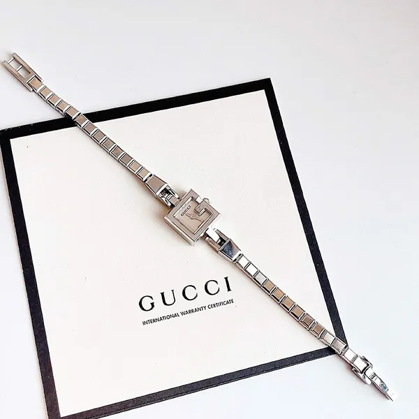 Đồng Hồ Nữ Gucci 102 G-Mini Màu Bạc