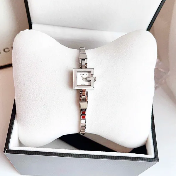 Đồng Hồ Nữ Gucci 102 G-Mini Màu Bạc