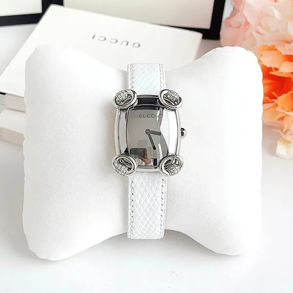 Đồng Hồ Nữ Gucci 117 Horsebit Cocktail Silver Dial Diamond White Lizard Leather YA117506 Màu Trắng