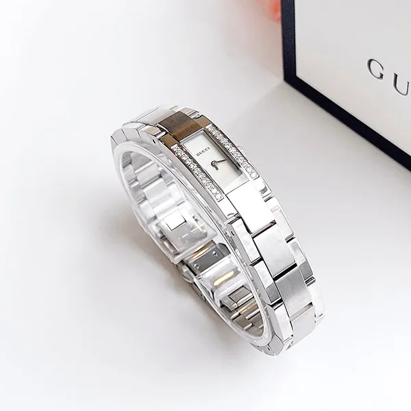 Đồng Hồ Nữ Gucci 4600L Diamond Màu Bạc