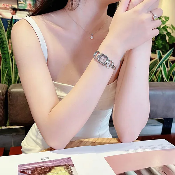Đồng Hồ Nữ Gucci GG Tornabuoni Diamond Màu Bạc