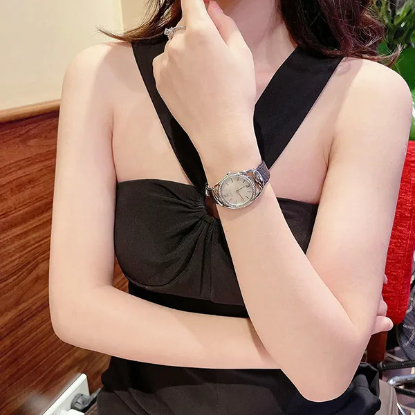 Đồng Hồ Nữ Gucci Horsebit Diamond Watch YA140406 Màu Đen Bạc