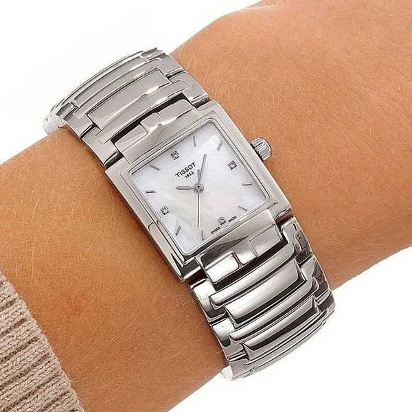 Đồng Hồ Nữ Tissot T051.310.11.116.00 Màu Bạc