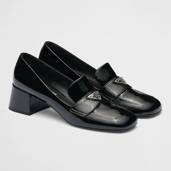 Giày Lười Nữ Prada Black Patent Leather Loafers Màu Đen Size 36.5