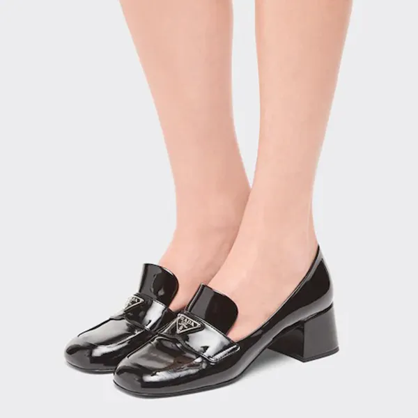 Giày Lười Nữ Prada Black Patent Leather Loafers Màu Đen Size 36.5