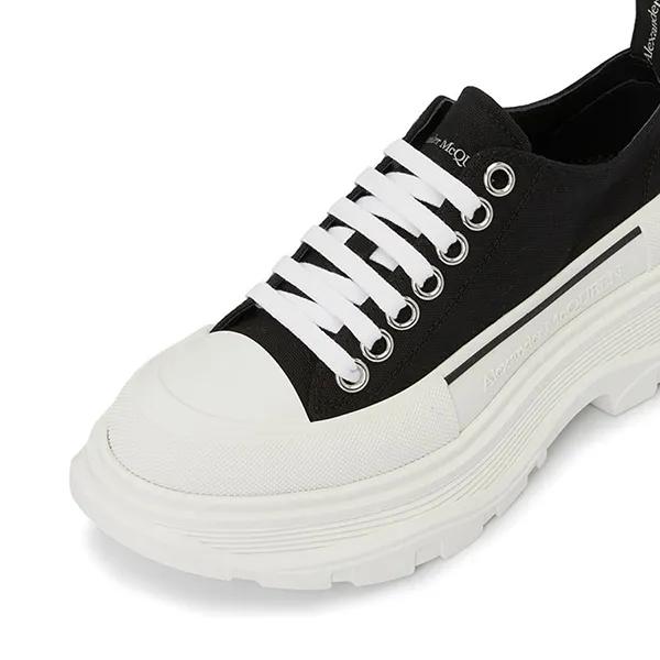 Giày Sneaker Nữ Alexander Mcqueen Tread Slick Lace Up Black White 697072-W4MV2-1070 Màu Đen Trắng
