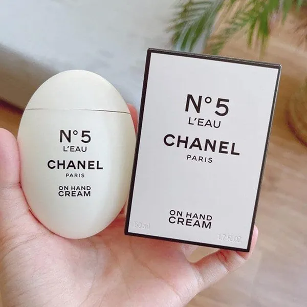 CHANEL N°5 L'EAU La Creme Main Hand Cream & Chanel LA CREME MAIN