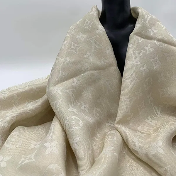 Khăn Quàng Cổ Louis Vuitton LV Monogram Shine Shawl Màu Bạc Nhũ Vàng - Thời trang - Vua Hàng Hiệu