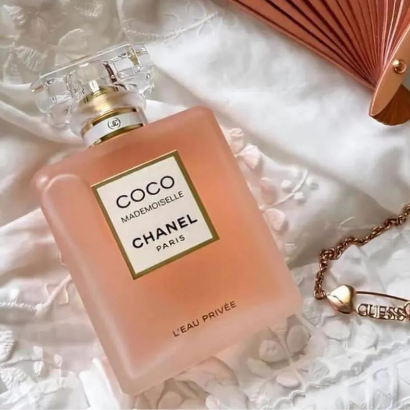 Top 10 nước hoa nữ thơm lâu tỏa hương xa được yêu thích nhất - 3