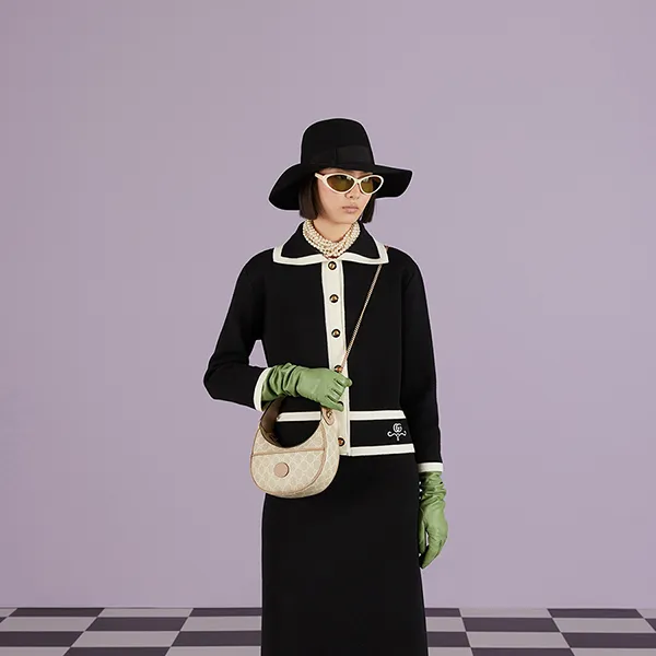 Túi Đeo Vai Nữ Gucci GG Half-Moon-Shaped Mini Bag 726843 FAA4G 9897 Màu Be