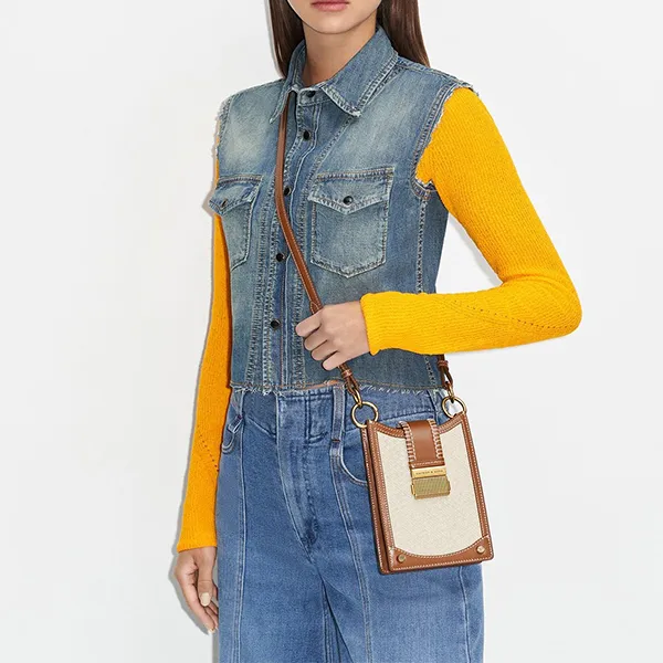 Túi Đựng Điện Thoại Nữ Charles & Keith CNK Winslet Belted Canvas Phone Pouch Chocolate 70840529 Màu Be Nâu
