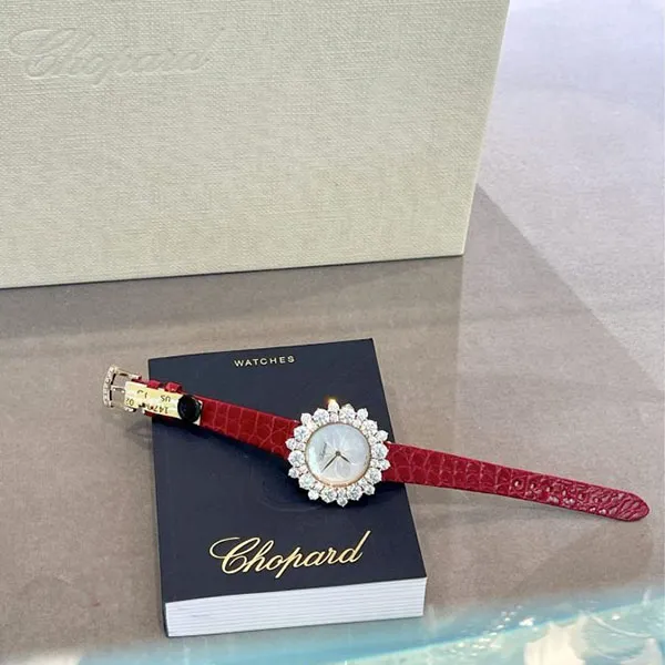 Đồng Hồ Nữ Chopard L’heure Du Diamant 13A379-5016 36.7mm Màu Đỏ Trắng