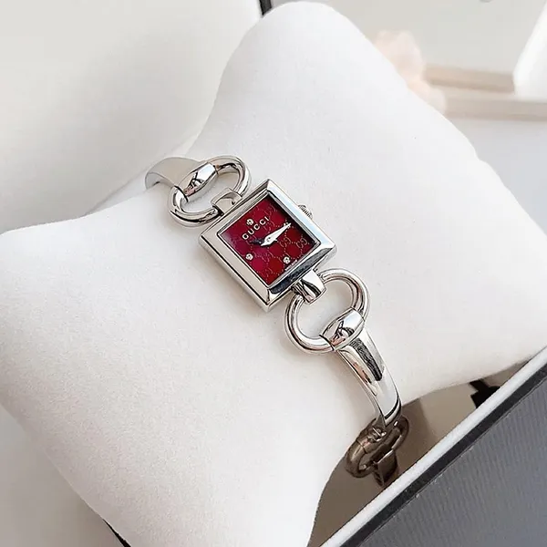 Đồng Hồ Nữ Gucci Tornabuoni Tonavoni Red YA120511 Màu Đỏ Bạc - Đồng hồ - Vua Hàng Hiệu