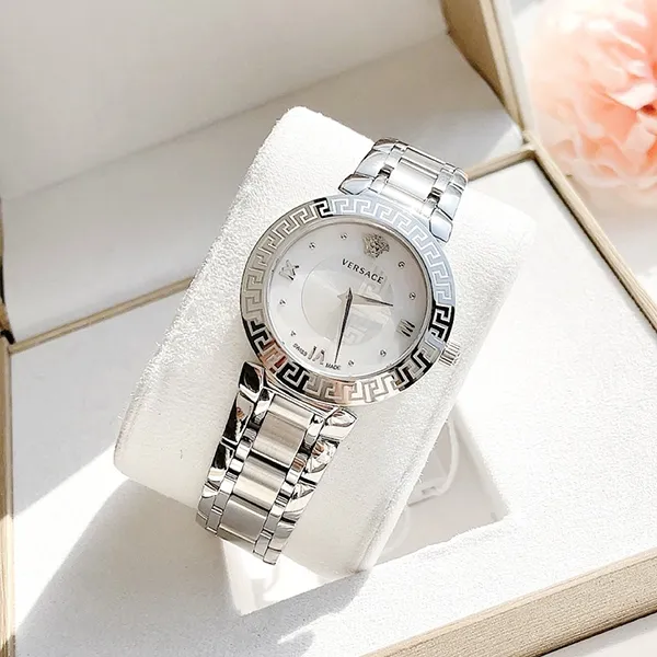 Đồng Hồ Nữ Versace Daphnis VE1601018 Màu Bạc
