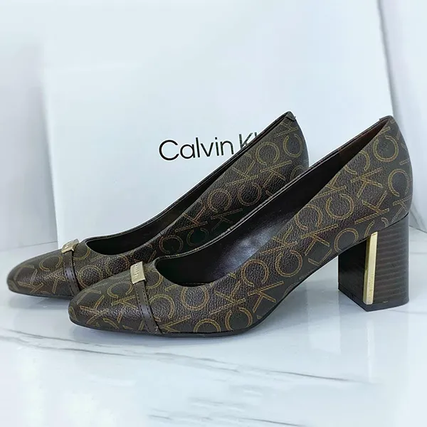 Giày Cao Gót Nữ Calvin Klein CK Women's Unesta Pump Logo Màu Nâu