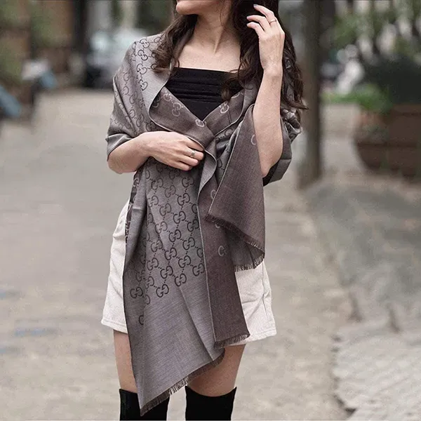 Khăn Quàng Cổ Gucci Brown GG Wool Scarf Màu Xám/Nâu - Thời trang - Vua Hàng Hiệu