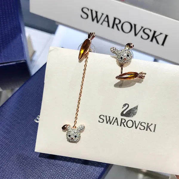 Khuyên Tai Nữ Swarovski 5374445 Rabbit And Carrot Asymmetric Earrings Màu Trắng Cam