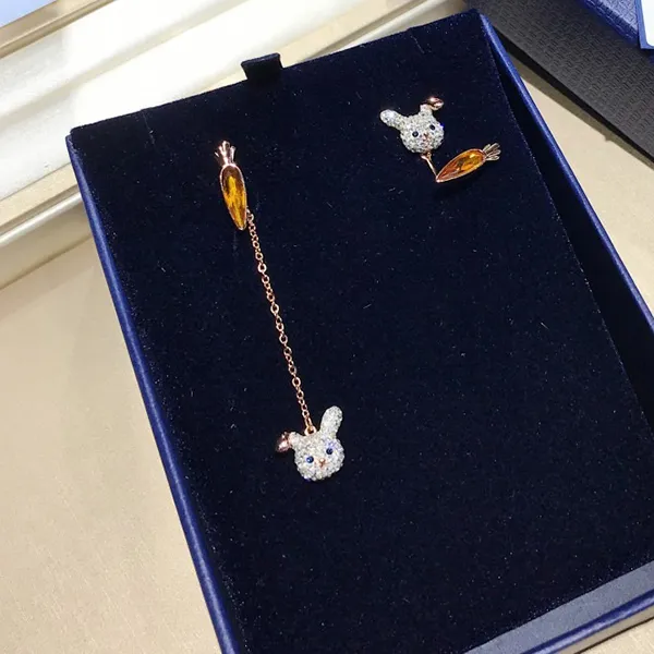 Khuyên Tai Nữ Swarovski 5374445 Rabbit And Carrot Asymmetric Earrings Màu Trắng Cam