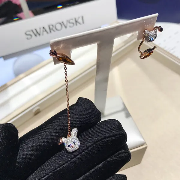 Khuyên Tai Nữ Swarovski 5374445 Rabbit And Carrot Asymmetric Earrings Màu Trắng Cam