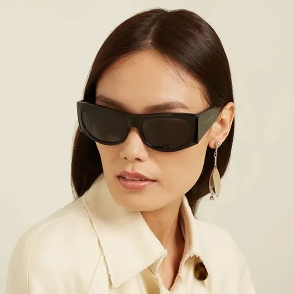 Kính Mát Celine Sunglasses Black CL40029I 05A Màu Đen