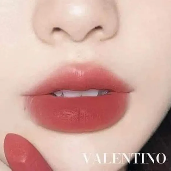 Son Valentino Rosso Valentino Refillable Lipstick 415 Màu Hồng Đất
