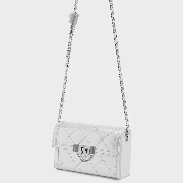 Túi Đeo Chéo Nữ Charles & Keith CNK Tallulah Quilted Metallic Push-Lock Clutch Silver CK2-70701372 Màu Bạc