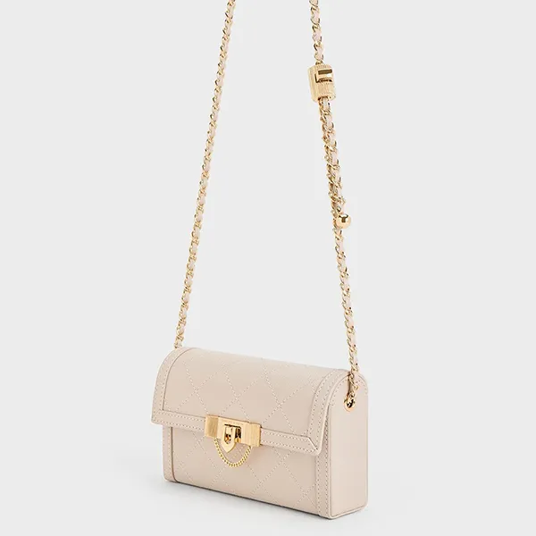 Túi Đeo Chéo Nữ Charles & Keith CNK Tallulah Quilted Push-Lock Clutch Oat CK2-70701372 Màu Trắng Sữa