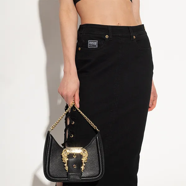Túi Đeo Vai Nữ Versace Jeans Couture Black Shoulder Bag With Logo 75VA4BF5 ZS413 899 Màu Đen T